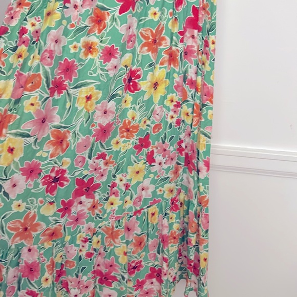 Size S Maxi dress ruffle layer on bottom like NEW green bright floral tie straps - Picture 2 of 3